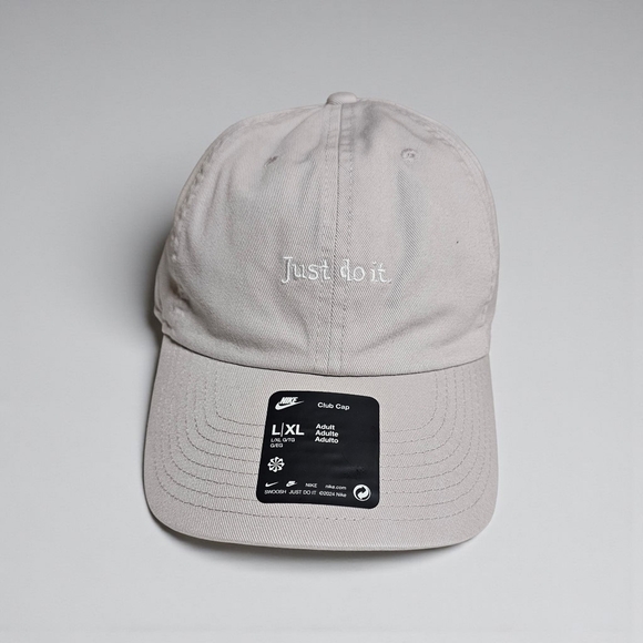 Nike Other - Nike Beige Baseball Cap